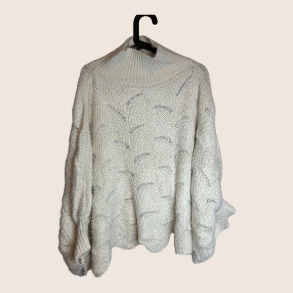 🤍 ANTHRO RUE SCALLOPED HEM EYELASH CAPE SWEATER WHITE OSFM NWT SUPER SOFT - Picture 5 of 9